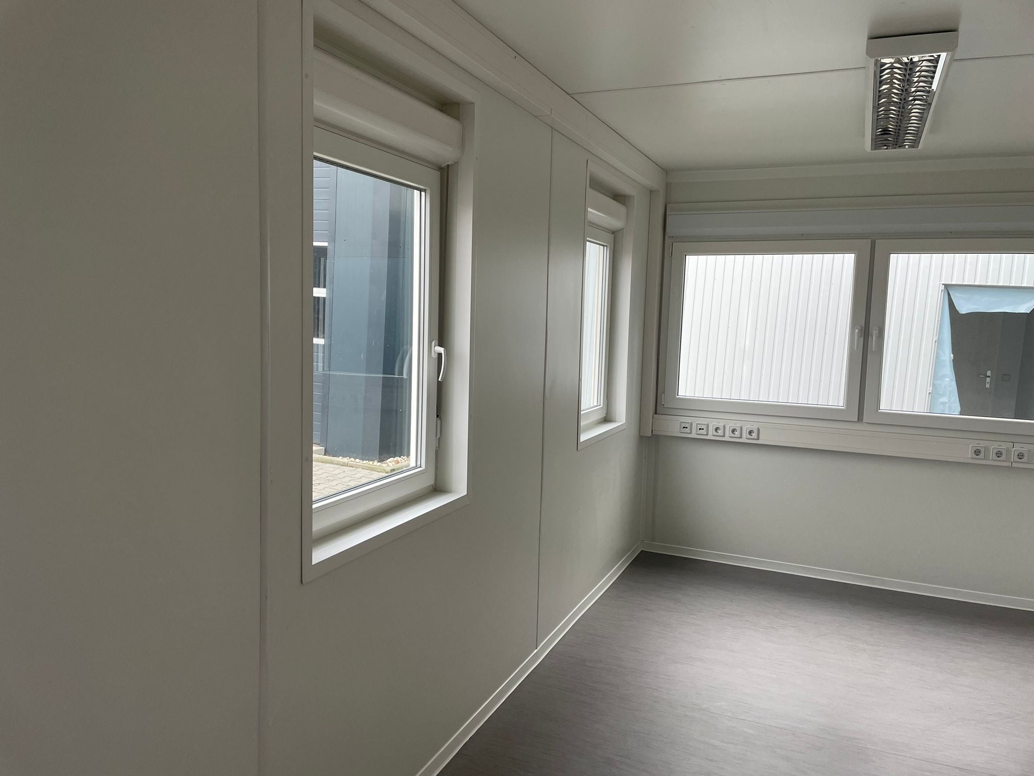 CONTENTOR DE ESCRITÓRIO