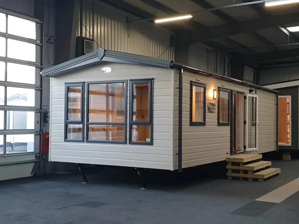 CONTENTOR PRÉ-FABRICADO MÓVEL