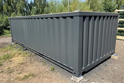 Piscina contentor de 20 pés, cinzento antracite, com jato de natação.